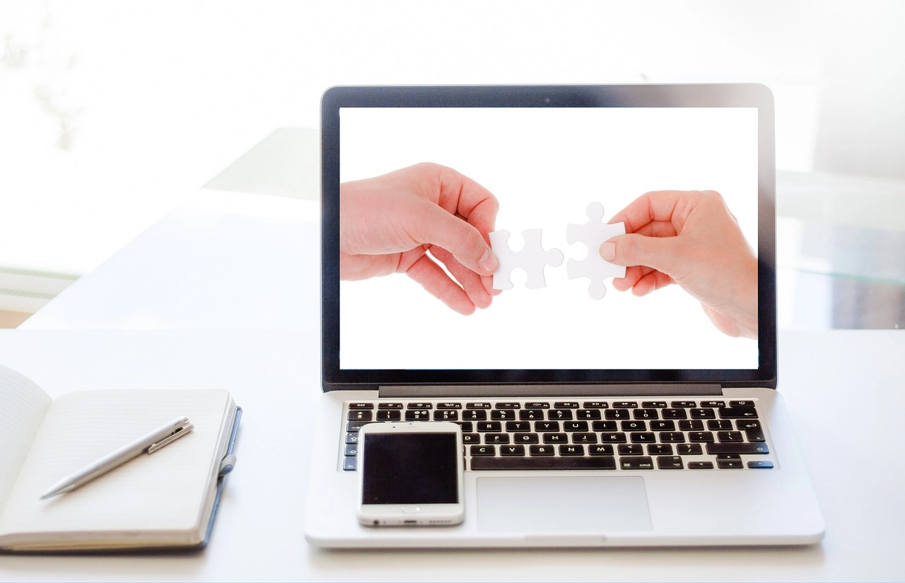 Why Website Builders can’t compete: 7 honest reasons to choose a Web Agency